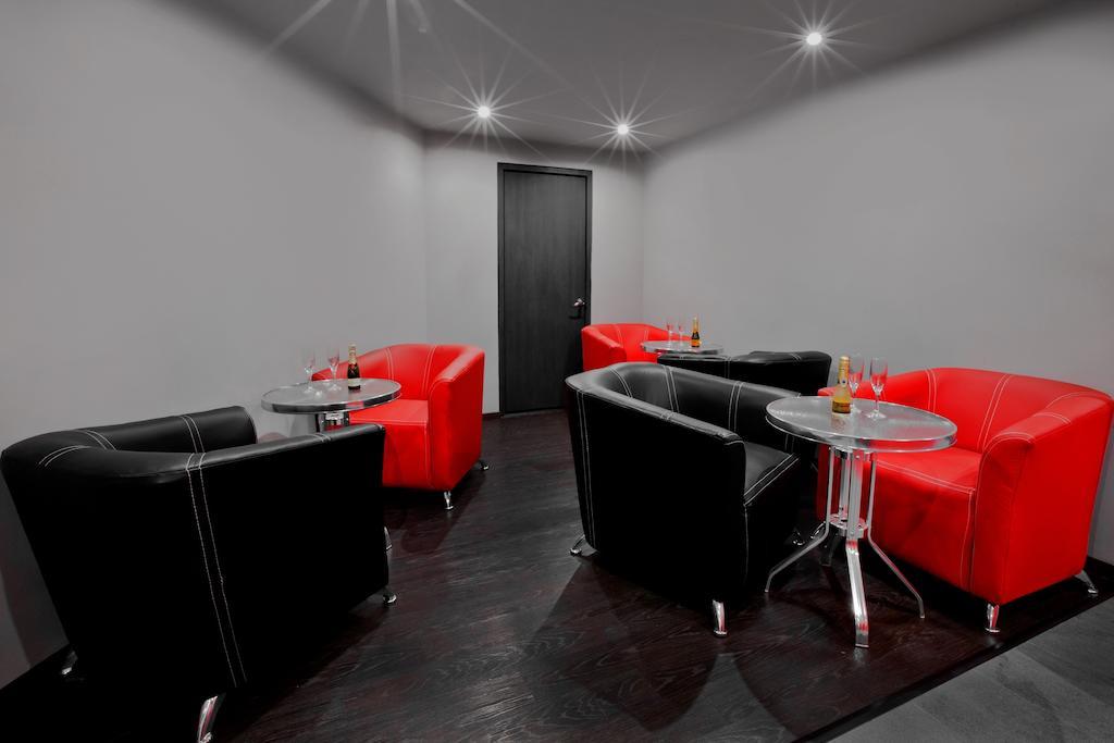 Liefdeshotel Eurosuites Oceania - Adults Only 3*