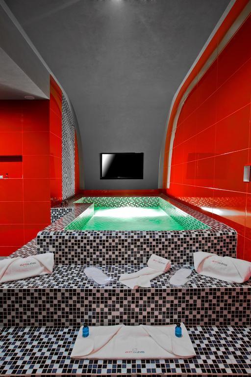 Liefdeshotel Eurosuites Oceania - Adults Only